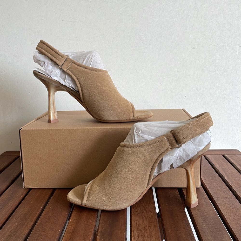 Vince Quest Suede Slingback Graceful Sandal Dune Women Size 9 MSRP$350